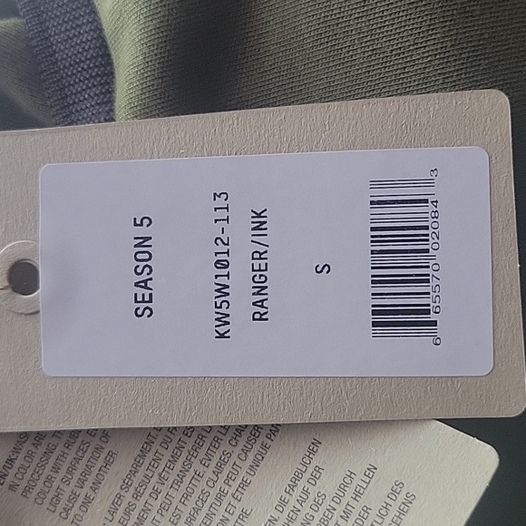 YEEZY SEASON 5 SHRUNKEN TSHIRT RARE - Picture 11 of 11